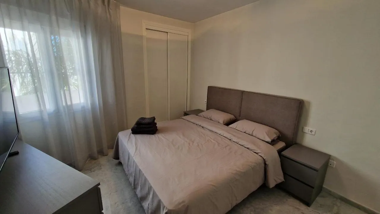 Marbella Real Seaside Apartamento